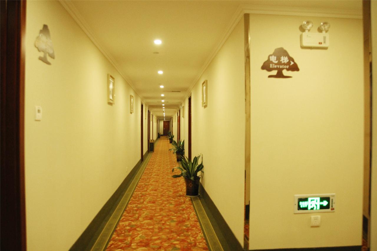 Greentree Inn Jiangxi Fuzhou Gandong Bridge Express Hotel Екстер'єр фото